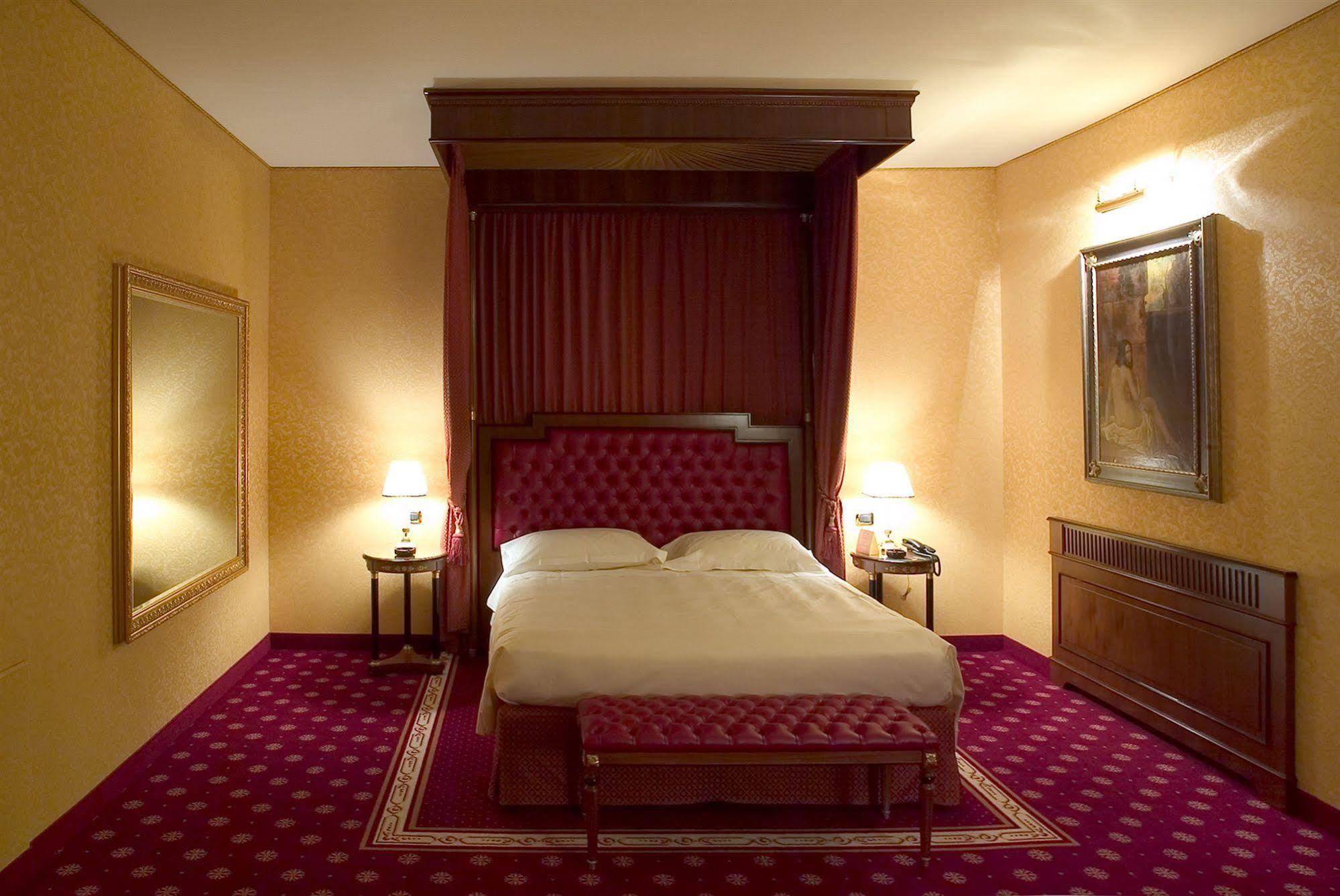 Hotel Maxim Peschiera Borromeo Esterno foto